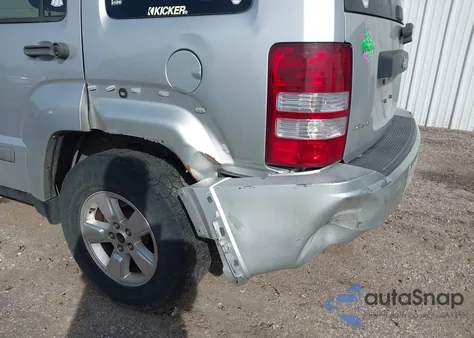 2010 Jeep Liberty Sport z USA, uszkodzony, nr VIN 1J4PN2GK5AW153467